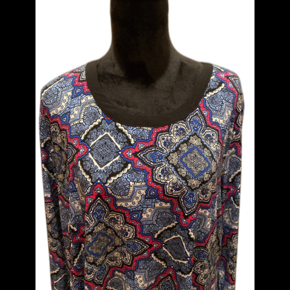 Cato Plus Top Blouse Size XL Blue Magenta Pattern Scarf Hem Stretchy Round Neck - Picture 2 of 12
